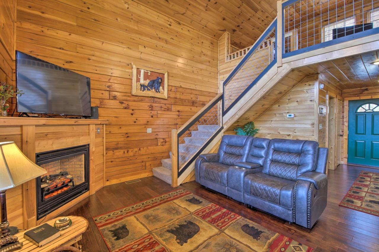 Gatlinburg Cabin With Pool Table And Hot Tub! Exteriör bild
