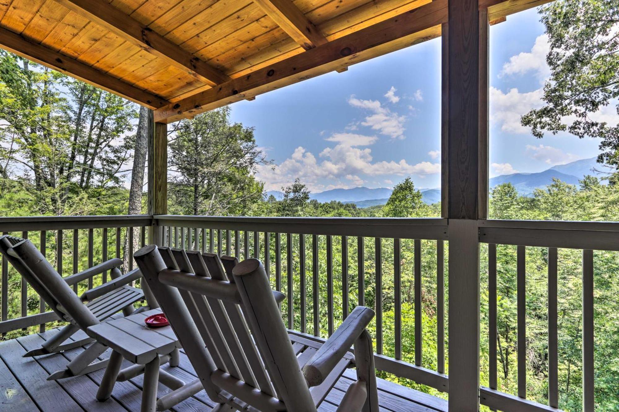 Gatlinburg Cabin With Pool Table And Hot Tub! Exteriör bild